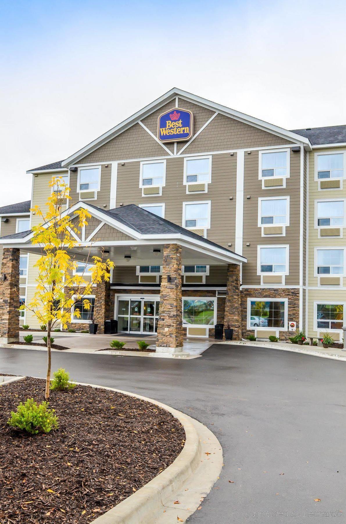 Best Western Thompson Hotel Exterior photo